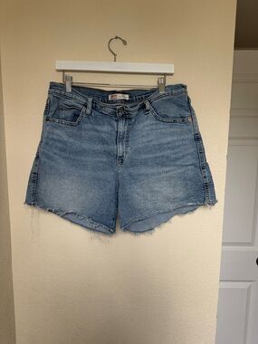 Signature by Levi Strauss Light Blue Denim Cutoff Shorts